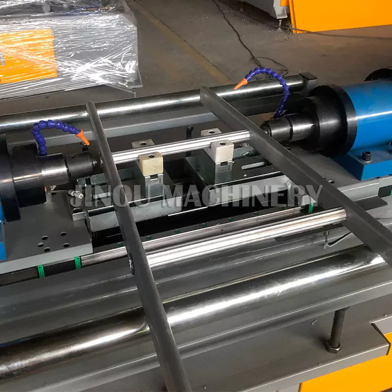 CNC Ladder Riveting Machine for the Step Ladder Rear Rail Inside Part