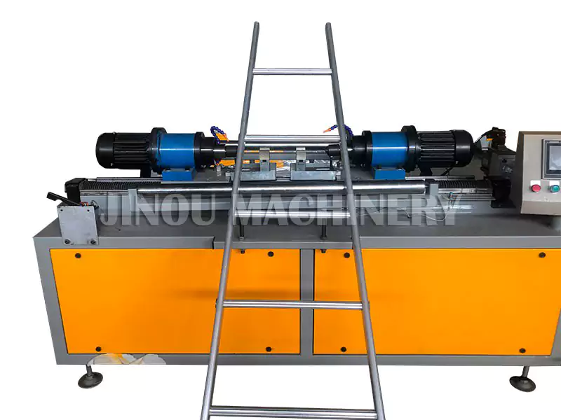 CNC Ladder Riveting Machine for the Step Ladder Rear Rail Inside Part