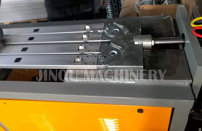 Hinge Inserting Machine for the Aluminium 4x3 Multi Purpose Ladders